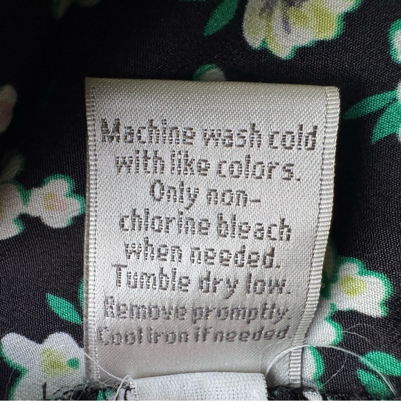 LC Lauren Conrad Black Floral Flowy Tank Top Size Small - Picture 9 of 9